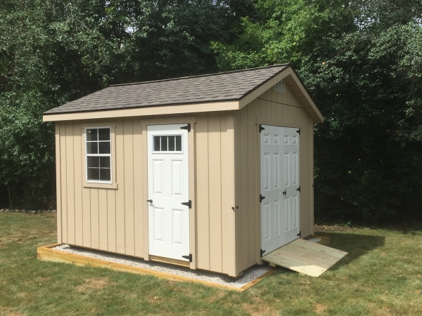 Gable shed with ramp and side door